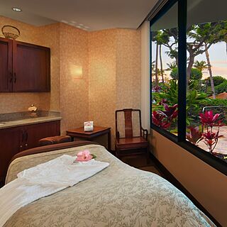 Marriott's Maui Ocean Club - Molokai, Maui & Lanai Towers — Spa Treatment Room