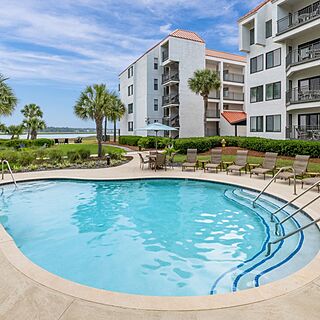Marriott's Harbour Point and Sunset Pointe at Shelter Cove &mdash; Hot Tub With Loungers