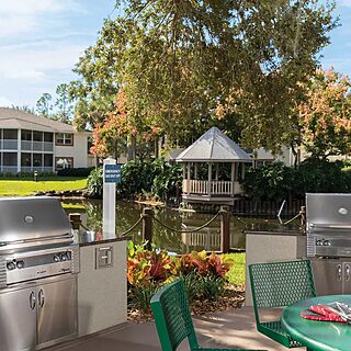 Sheraton Vistana Resort — Grilling and Picnic Area