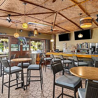 Sheraton Vistana Resort — Poolside Bar and Grill