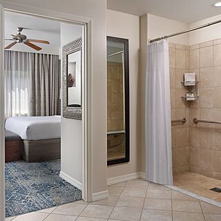 Sheraton Desert Oasis — Sample Accessible Bathroom