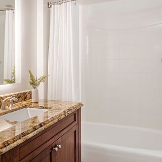 Marriott's Lakeshore Reserve — Sample Bathroom
