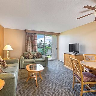 WorldMark Palm Springs - Plaza Resort and Spa — Sample Living Area
