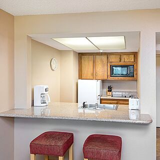 WorldMark Palm Springs - Plaza Resort and Spa — Sample Kitchen