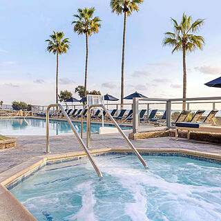 Riviera Beach & Shores, a Hilton Vacation Club — Hot Tub