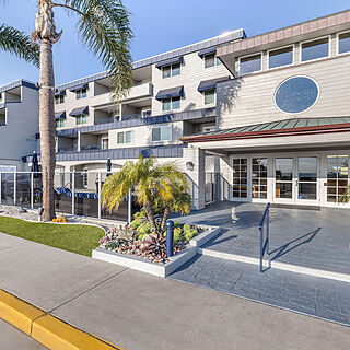 Riviera Beach & Shores, a Hilton Vacation Club — Exterior Entrance