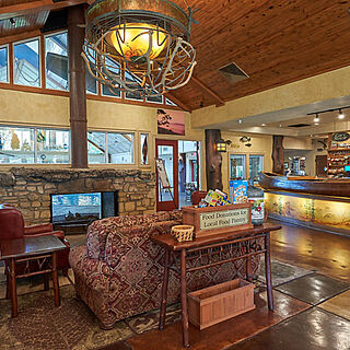 Big Cedar Wilderness Club &mdash; Lobby and Gift Shop