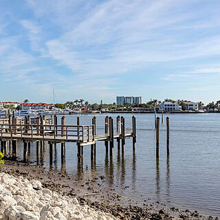 Hilton Vacation Club Charter Club Naples Bay — Pier