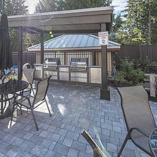 Whiski Jack at the Lake Placid Lodge — Patio with grills