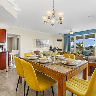 Divi Village Golf and Beach Resort &mdash; Sample 3-bedroom golf suite dining area