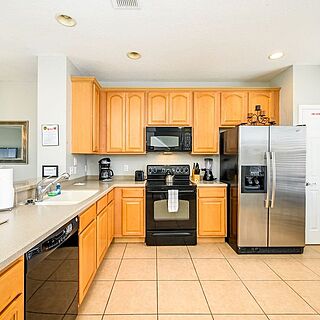 Vista Cay Resort by Millenium — Sample kitchen