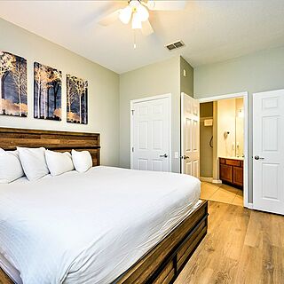 Vista Cay Resort by Millenium — Sample bedroom