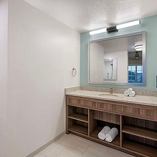 Aqua Sol, a Hilton Vacation Club — Sample bathroom