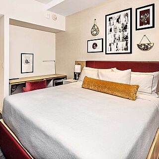 Hilton Club, The Central at 5th New York — Sample bedroom