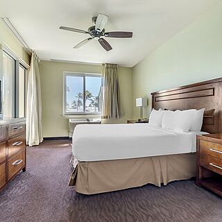 The Point at Poipu — Sample bedroom