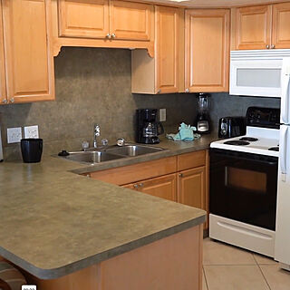 Jamaican on the Gulf &mdash; Sample kitchen
