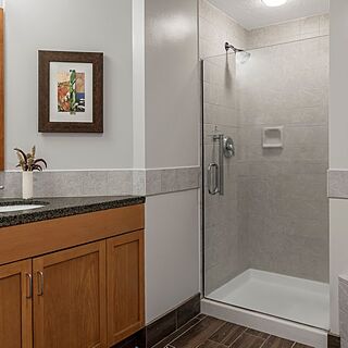 Marriott Grand Residence Club - Lake Tahoe — Sample bathroom