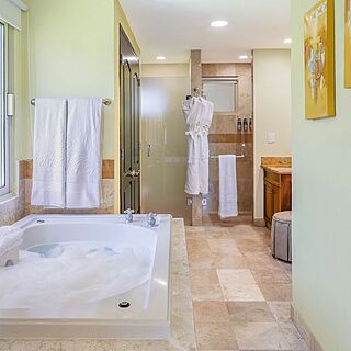Villa del Arco Beach Resort & Spa — Sample two-bedroom suite bathroom