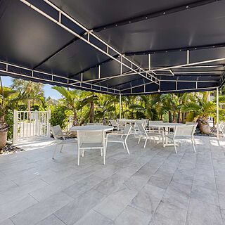 Coconut Bay Resort — Resort patio