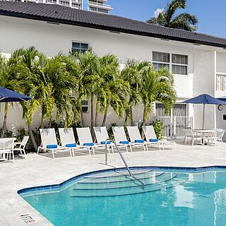 Coconut Bay Resort — Outdoor swimming pool