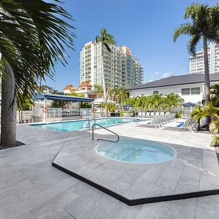 Coconut Bay Resort — Whirlpool hot tub and swimming pool