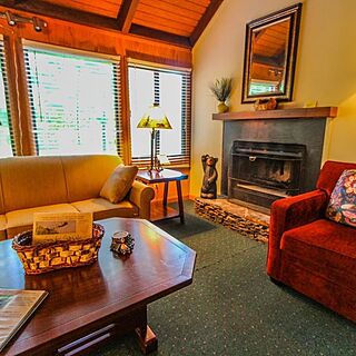 Golf Club Villas at Big Canoe — Sample living area