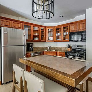 Valdoro Mountain Lodge, a Hilton Grand Vacations Club — Sample suite kitchen
