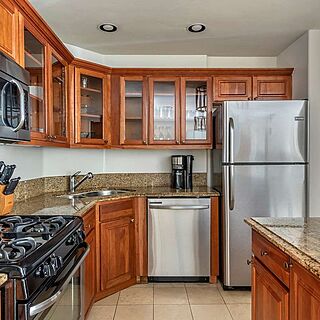 Valdoro Mountain Lodge, a Hilton Grand Vacations Club — Sample suite kitchen