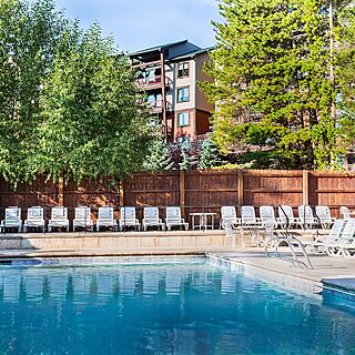 Valdoro Mountain Lodge, a Hilton Grand Vacations Club — Outdoor pool