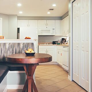 Holiday Inn Club Vacations at Orange Lake Resort - River Island — Sample one-bedroom villa kitchen