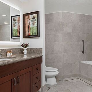 Marriott Grand Residence Club - Lake Tahoe — Sample penthouse bathroom
