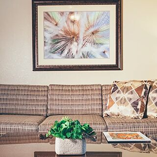 Holiday Inn Club Vacations at Orange Lake Resort - River Island — Sample Signature villa living area
