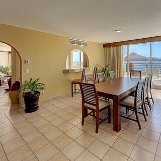 Villa del Palmar Cabo San Lucas — Sample suite dining area