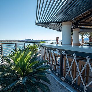 The Nautical Beachfront Resort &mdash; Pool bar