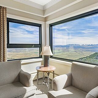 The Ridge Tahoe — Sample Ridge Tahoe living area