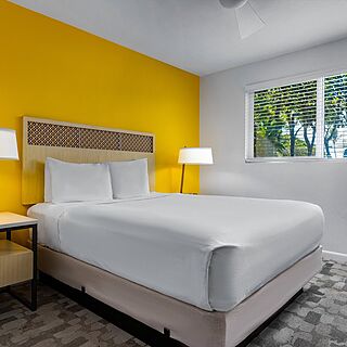 WorldMark Kihei Resort — Sample suite bedroom