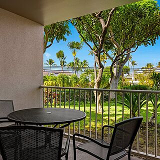 WorldMark Kihei Resort — Sample balcony