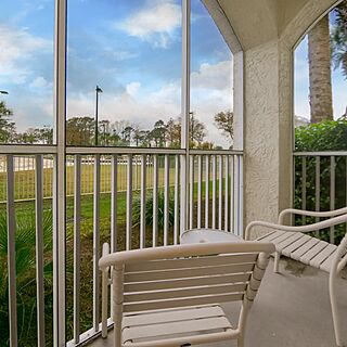 Holiday Inn Club Vacations at South Beach Resort — Sample patio