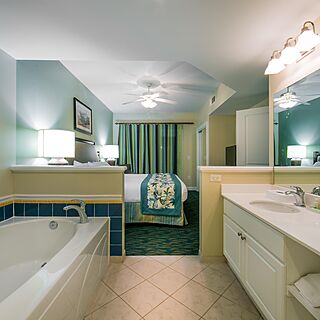 Holiday Inn Club Vacations at South Beach Resort — Sample villa bathroom