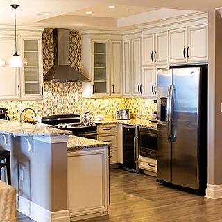 Holiday Inn Club Vacations at South Beach Resort — Sample villa kitchen