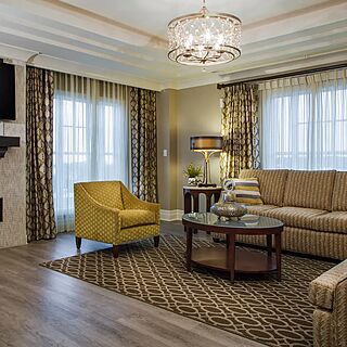 Holiday Inn Club Vacations at South Beach Resort — Sample villa living area