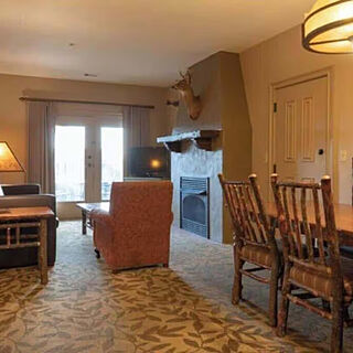 Big Cedar Wilderness Club &mdash; Sample living area