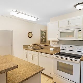 Lawai Beach Resort — Sample kitchen