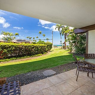 Lawai Beach Resort — Sample lanai