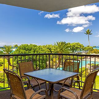 Lawai Beach Resort — Sample lanai