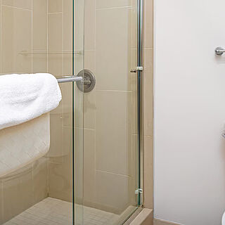 WorldMark Anaheim &mdash; Sample bathroom
