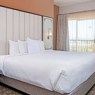 WorldMark Anaheim &mdash; Sample bedroom