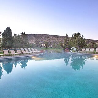 Canyon Rim at Eagle Crest &mdash; Outdoor pool