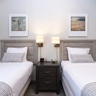 Canyon Rim at Eagle Crest &mdash; Sample bedroom