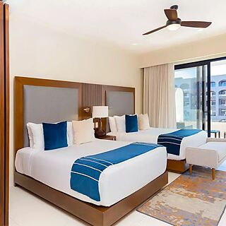 Villa La Valencia Beach Resort & Spa — Sample studio unit